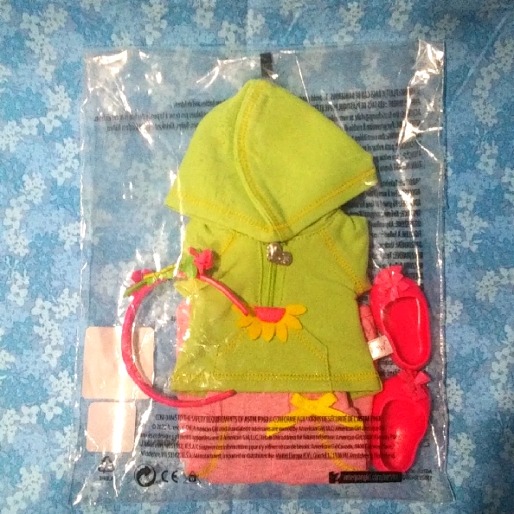 American Girl Welliewishers Hugs & Well Wishes Doll Outfit NEW